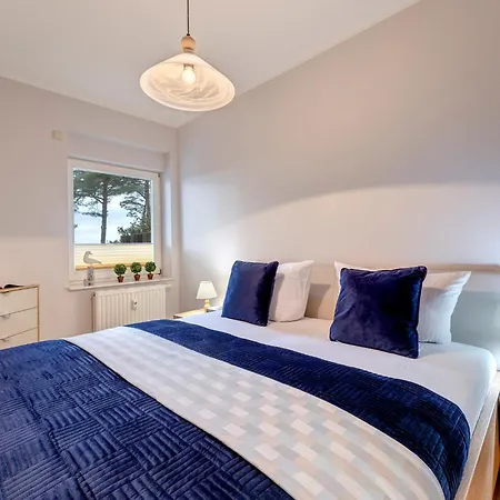 Haus Berlin, 2 洛丁